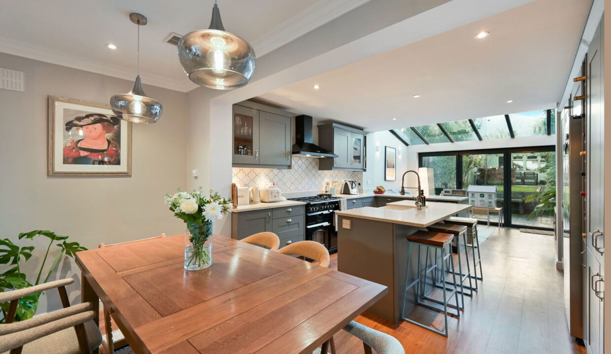 HOLMESDALE-ROAD_41-_7__1764862469486