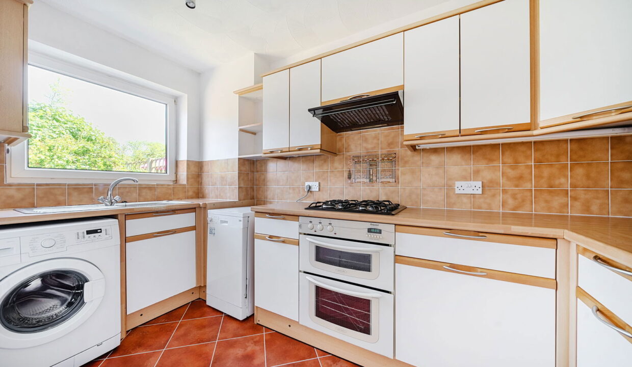 1293750-44-6824a053c12b6-ARW_1747316281253