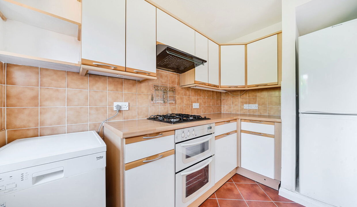 1293750-53-6824a1adece4d-ARW_1747316234033