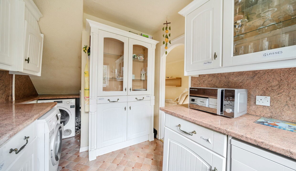 1402212-21-696f75123ea04_1769083620077