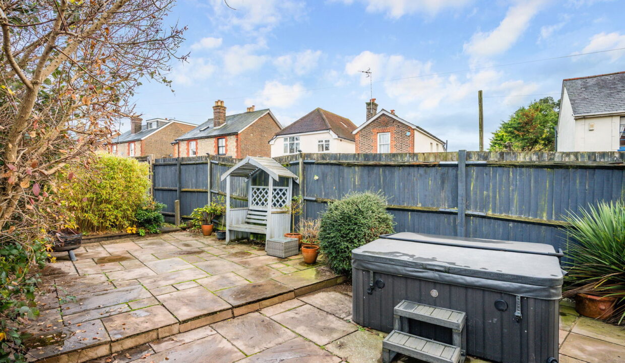 ALINGHAM-ROAD_-29-_22__1765199125487