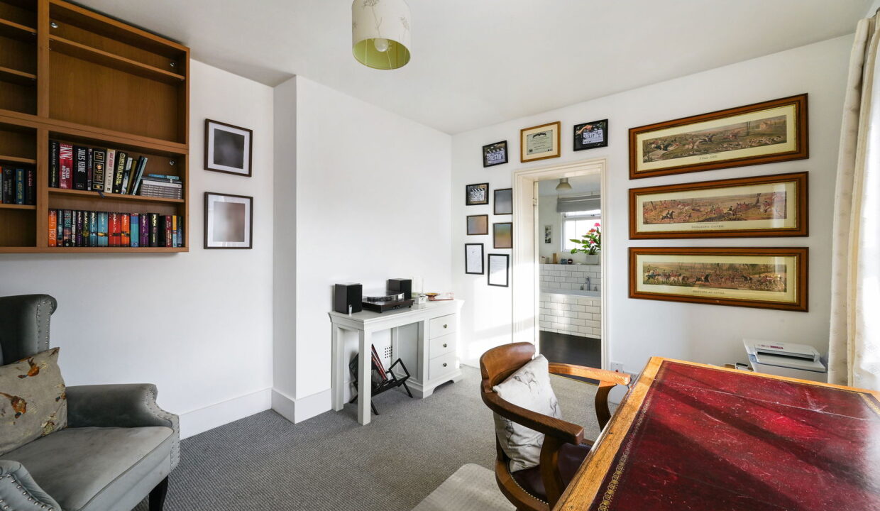 ALINGHAM-ROAD_-29-_6__1765198978580