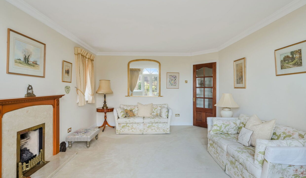 APPLETREE-CLOSE_-1-_14__1765453153010