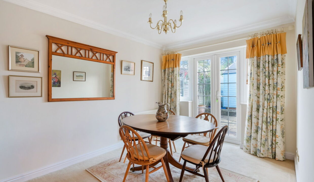 APPLETREE-CLOSE_-1-_8__1765453137730