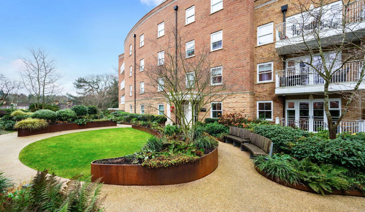 BEECHAM-HOUSE_-FLAT-_2__1769510127092