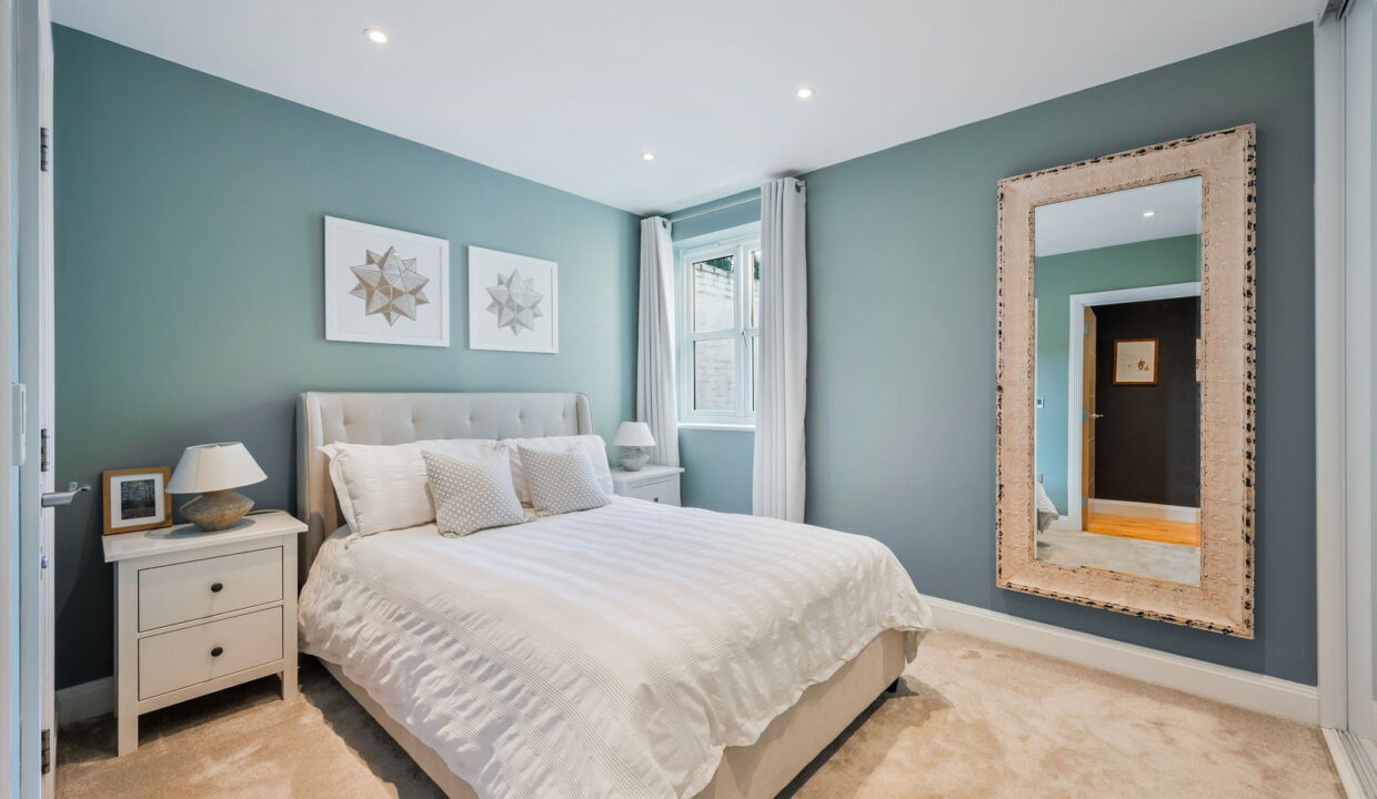 CHANTRY-MEWS_-_2__1767635580284