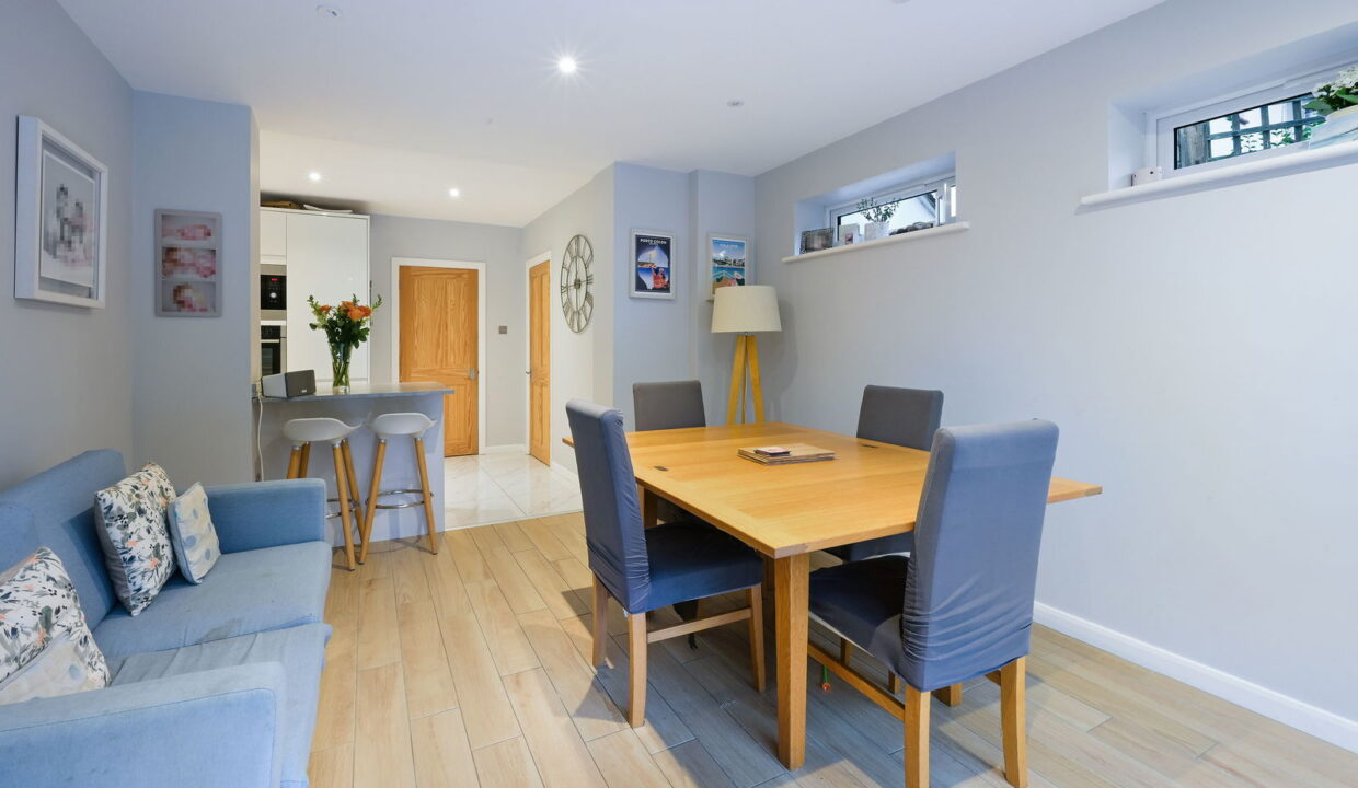 CLARE-COTTAGES_-29-_10__1768392184761