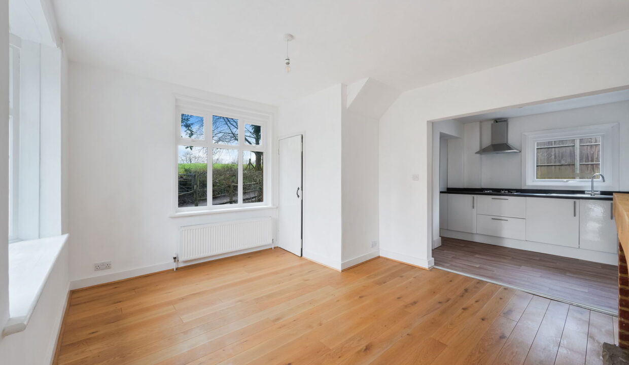 COOMBE-COTTAGES_-1-_14__1768910482483