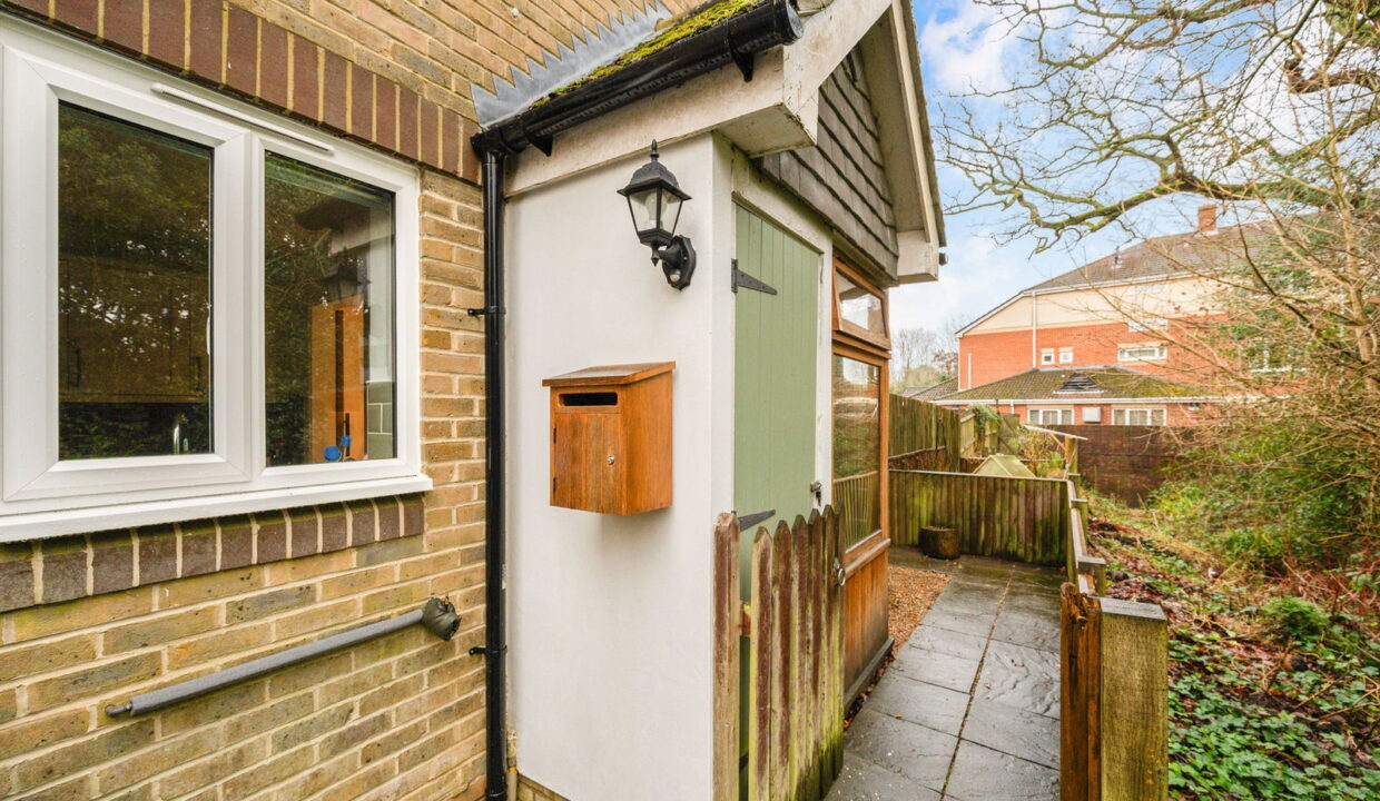 CROWHURST-MEAD_-32-_14__1769181124432