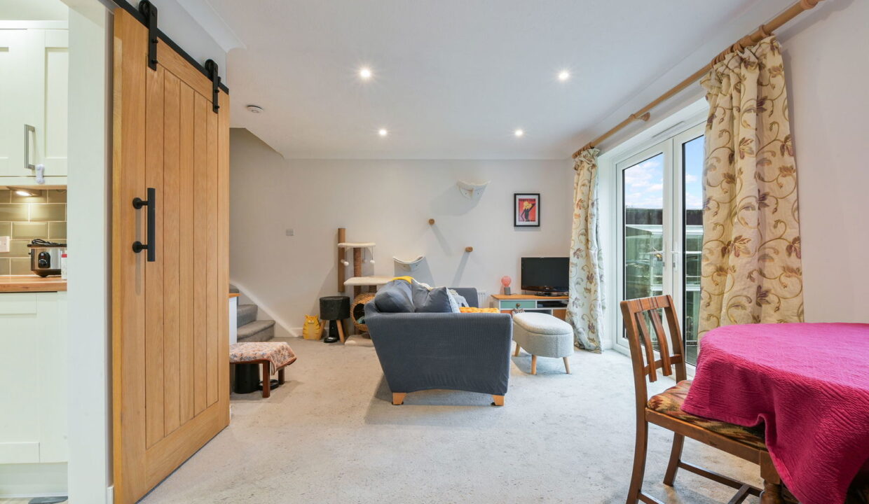 CROWHURST-MEAD_-32-_6__1769177277229