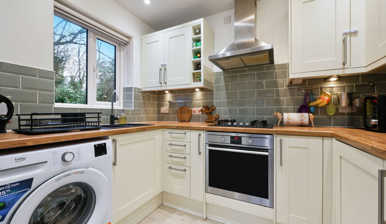 CROWHURST-MEAD_-32-_9__1769177277232