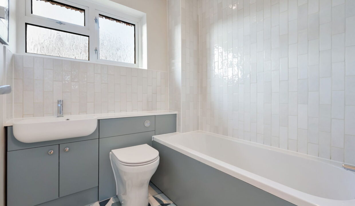 DURFOLD-DRIVE_-19-_13__1766411390333