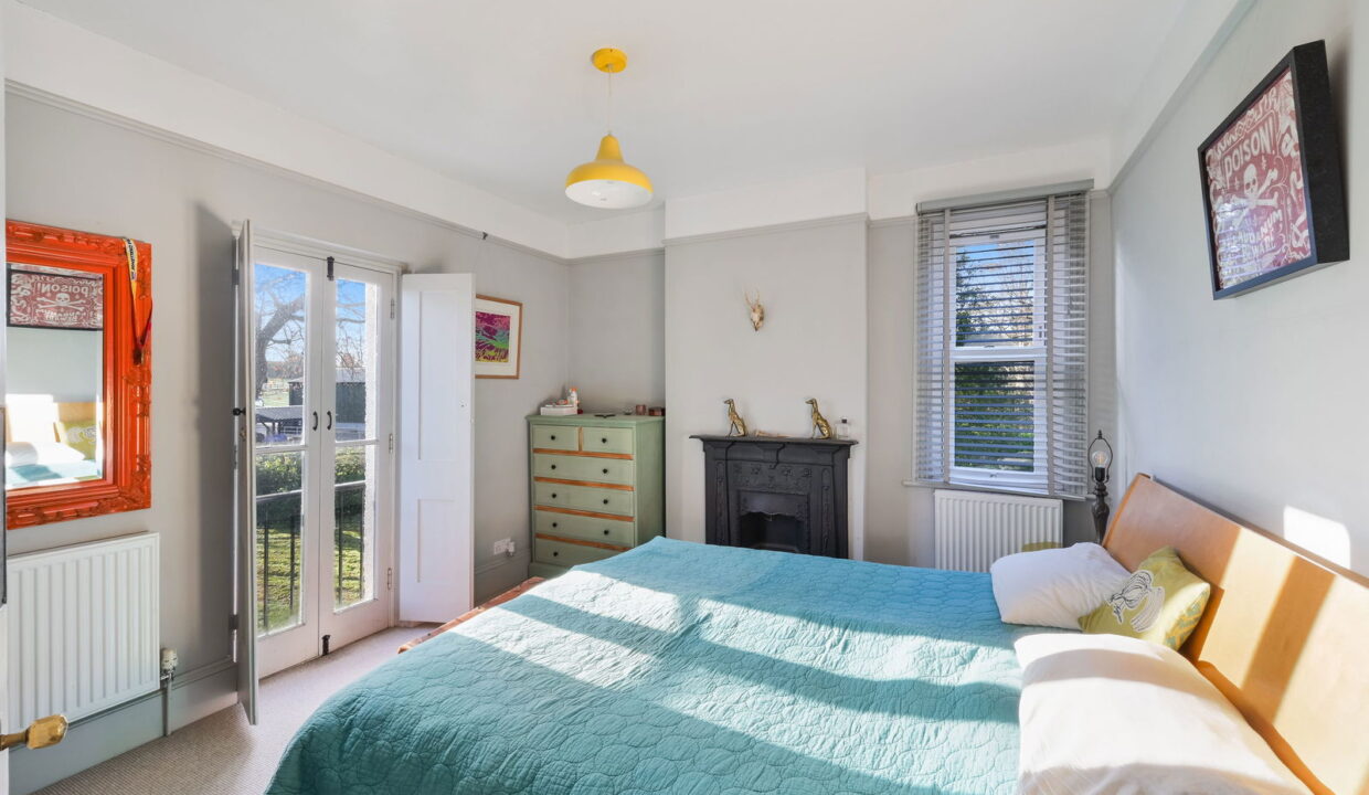 EDGMOUNT-_13__1765543452819