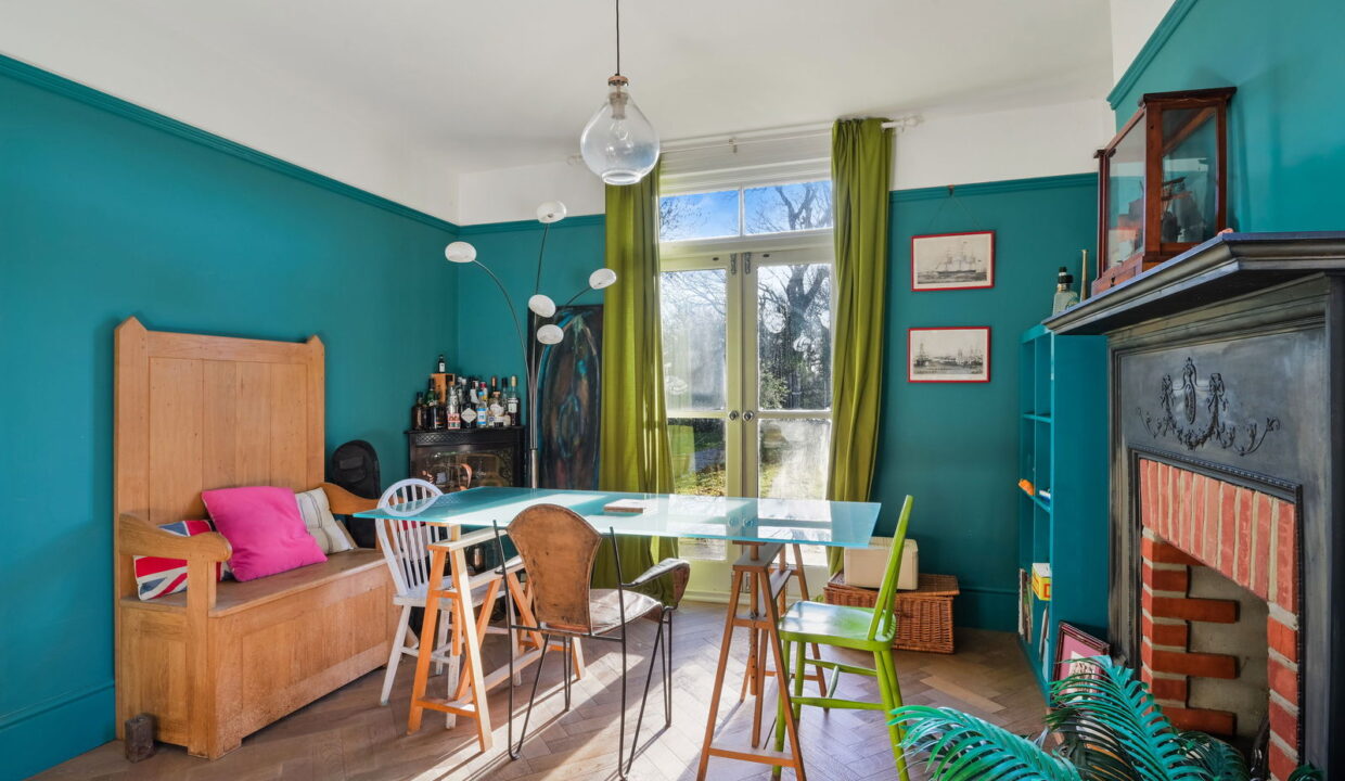 EDGMOUNT-_19__1765543485824