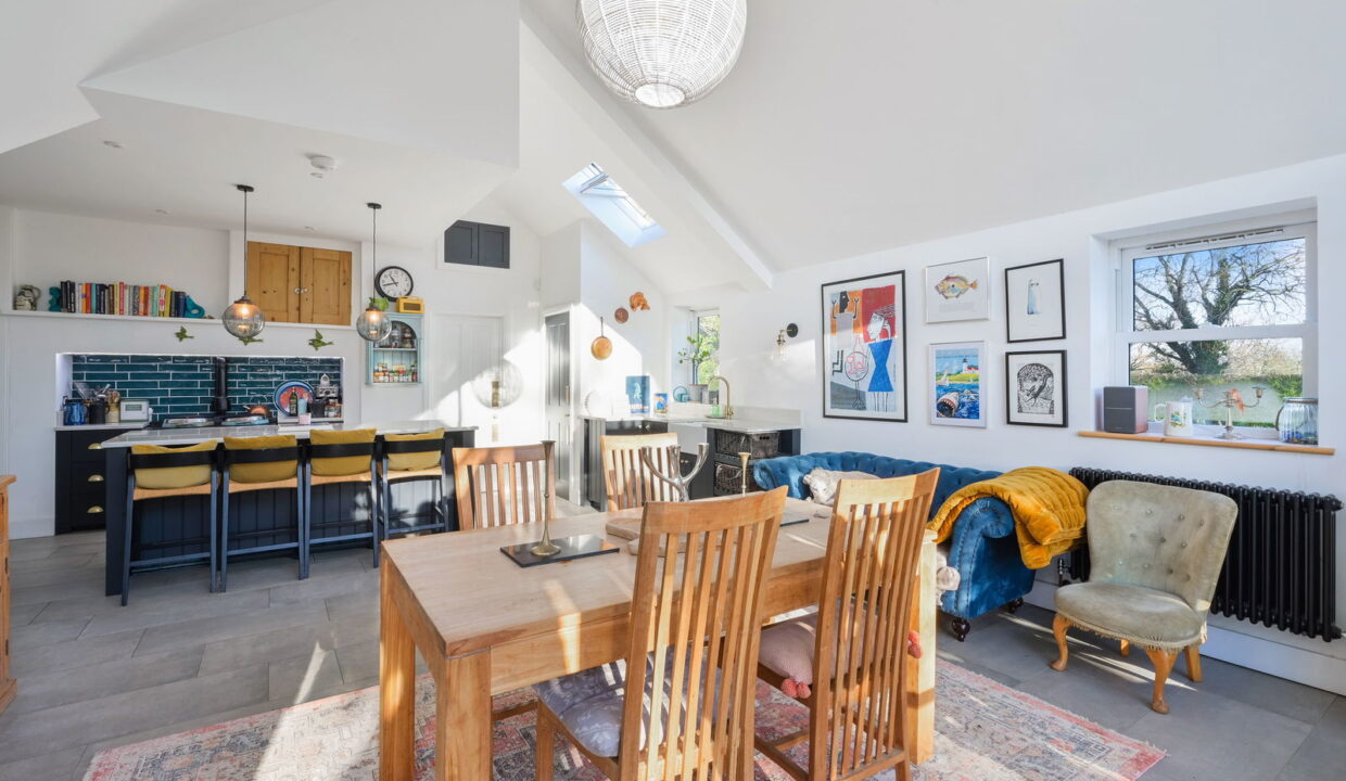 EDGMOUNT-_22__1765543498778