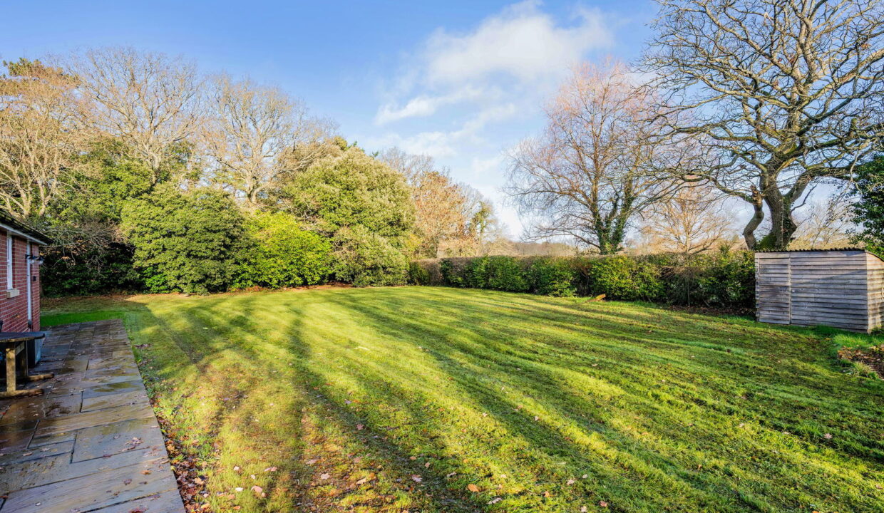 EDGMOUNT-_5__1765543145450