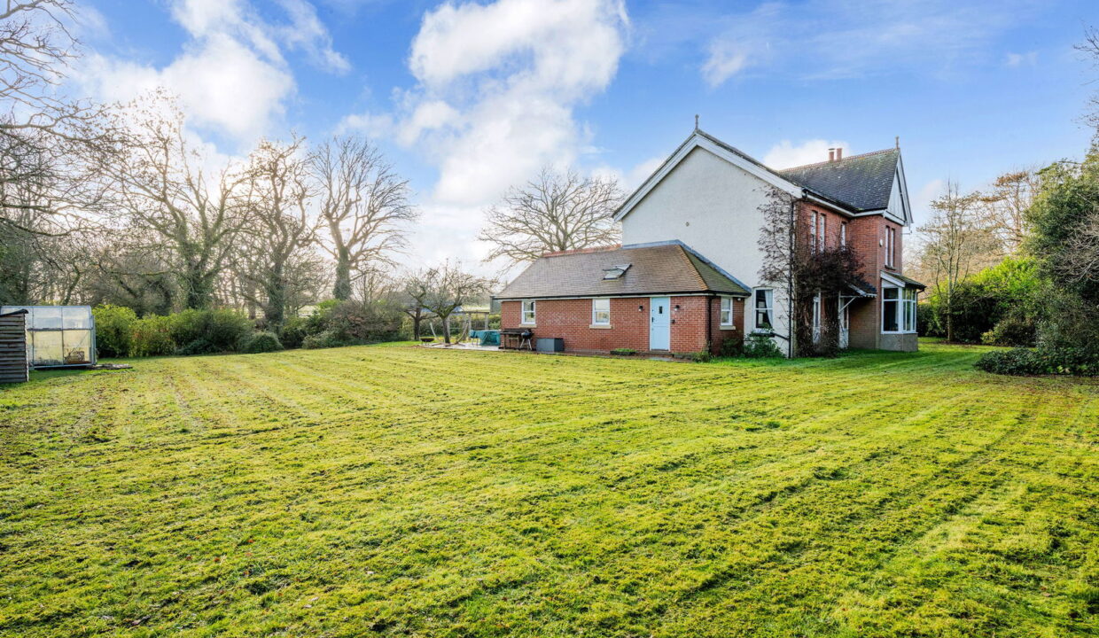 EDGMOUNT-_6__1765543145440