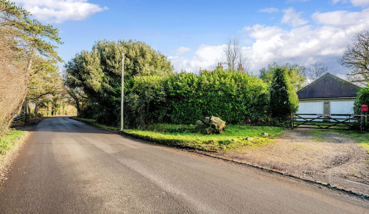 EDGMOUNT-_8__1765543429093