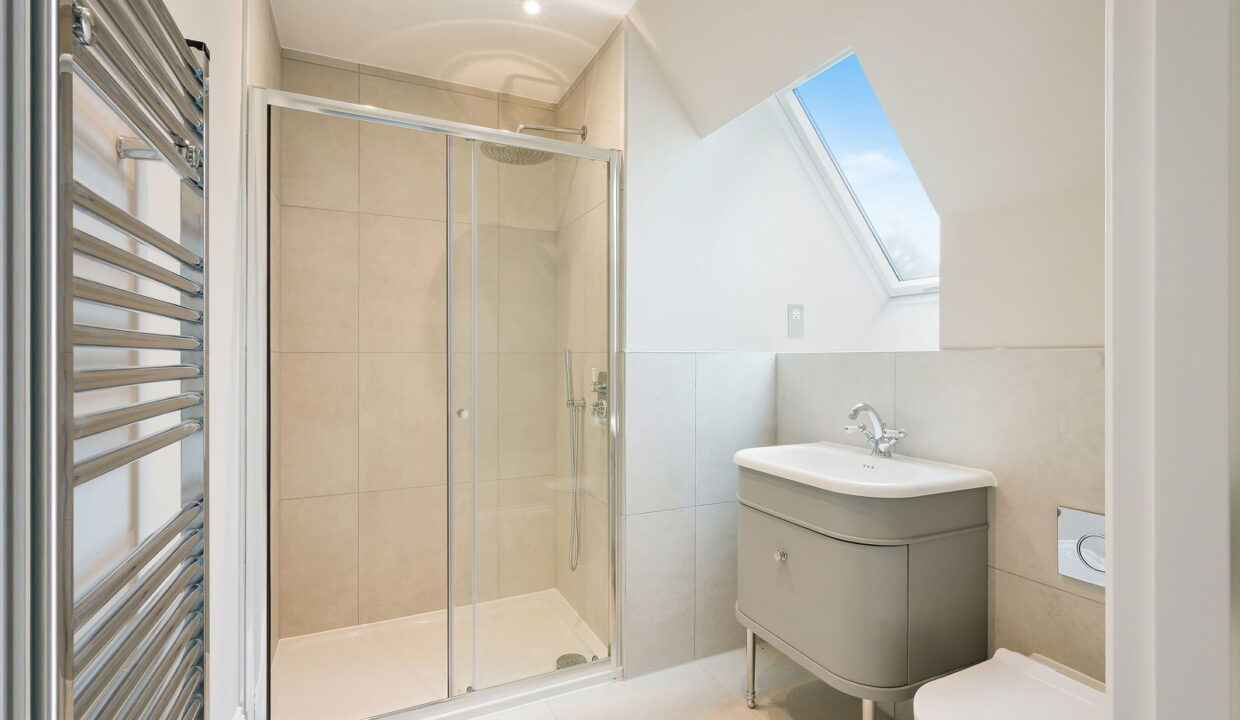 GREEN-HEDGES-APARTMENT-7-_10__1757072686063