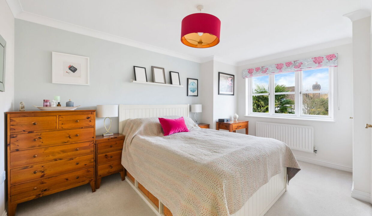 GRESHAMS-WAY_-4-_11__1763565713035