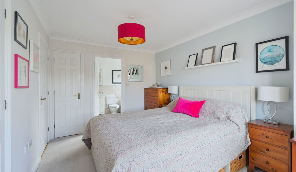 GRESHAMS-WAY_-4-_12__1763565733873