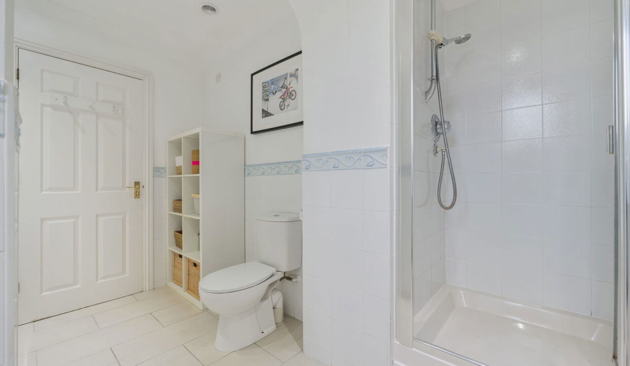 GRESHAMS-WAY_-4-_15__1763565741931