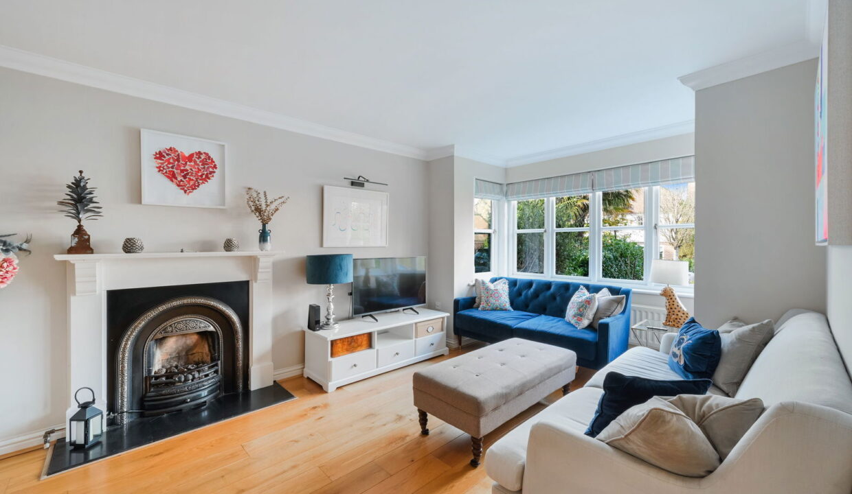 GRESHAMS-WAY_-4-_17__1763565741936