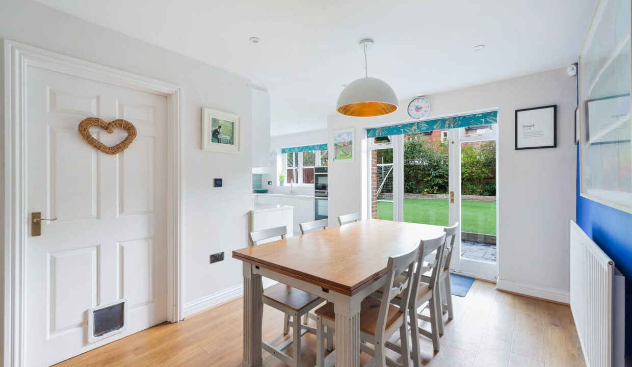 GRESHAMS-WAY_-4-_21__1763565741939