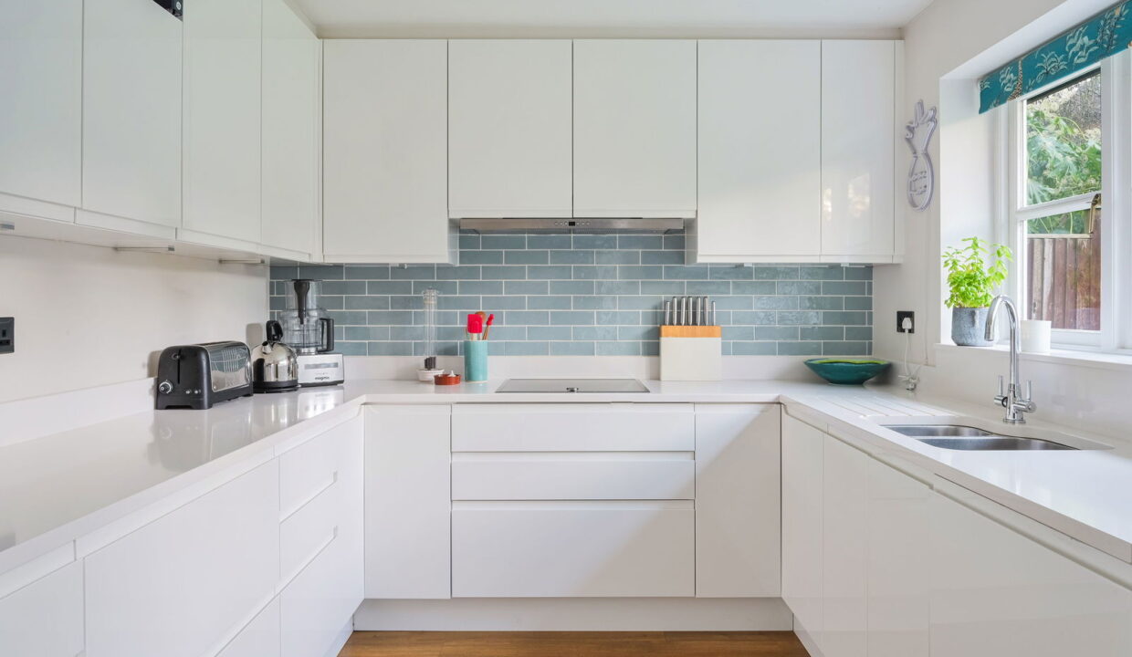 GRESHAMS-WAY_-4-_23__1763565741941