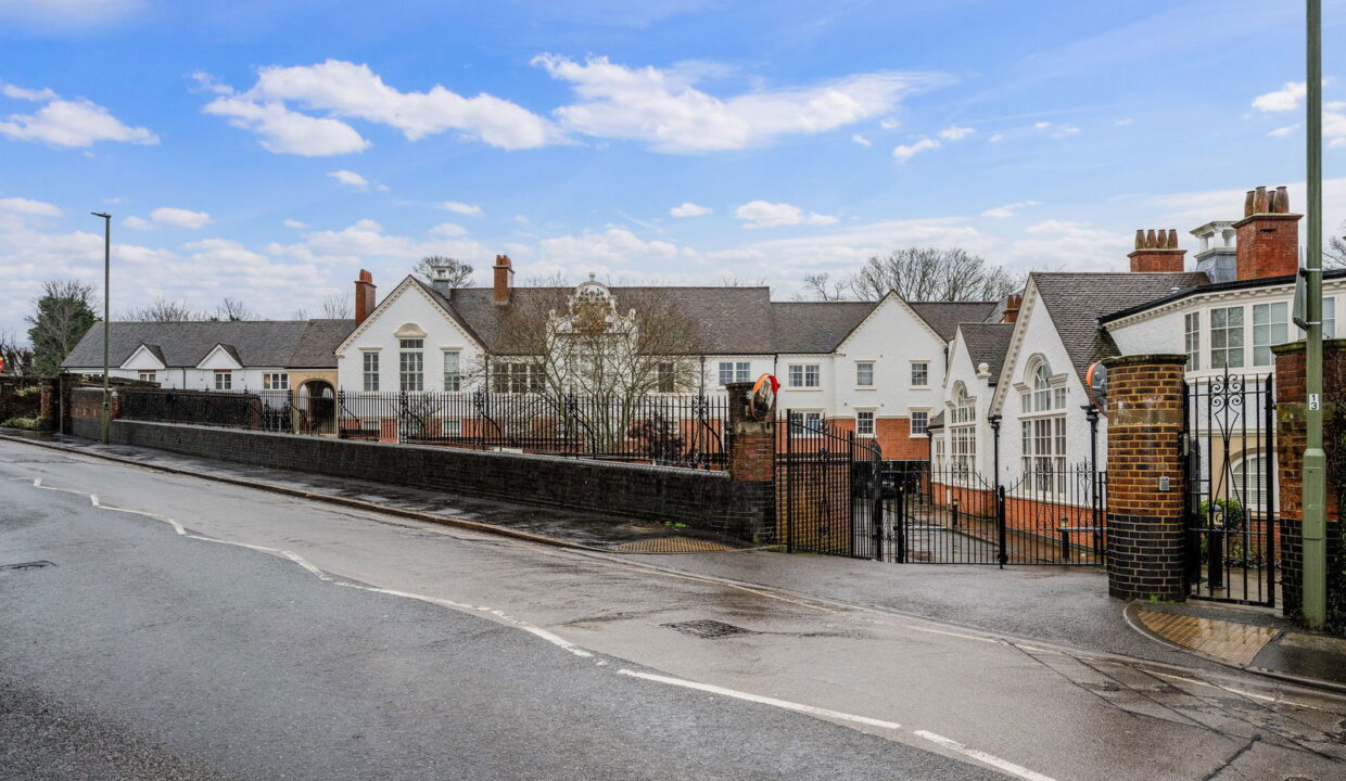 HARROW-HOUSE_-FLAT-2-_3__1768567568239