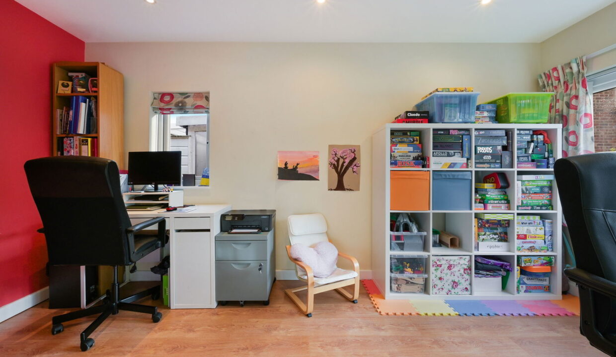 HAYWARDEN_-12-_13__1768846606344