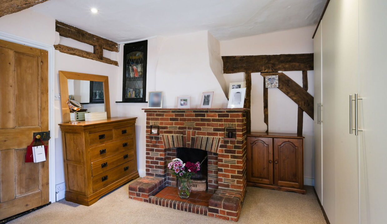 HIGH-STREET_-30-_6__1765542015333