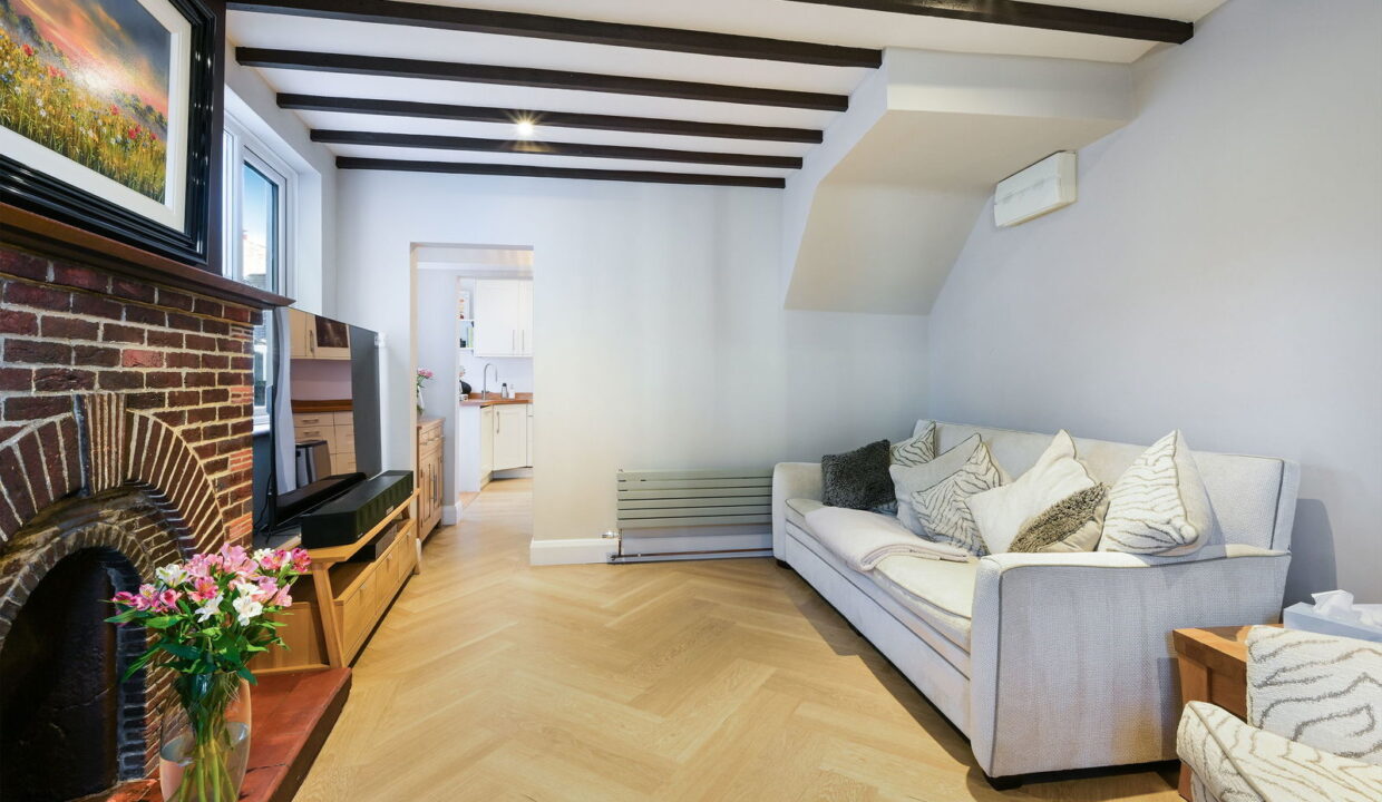 HIGH-STREET_-30-_9__1765542020171