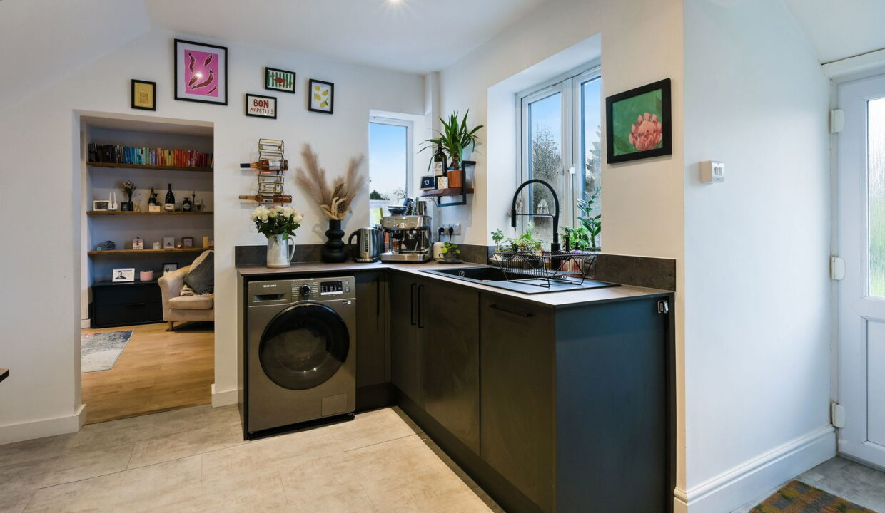 HOLLAND-ROAD_-51-_10__1769082807216