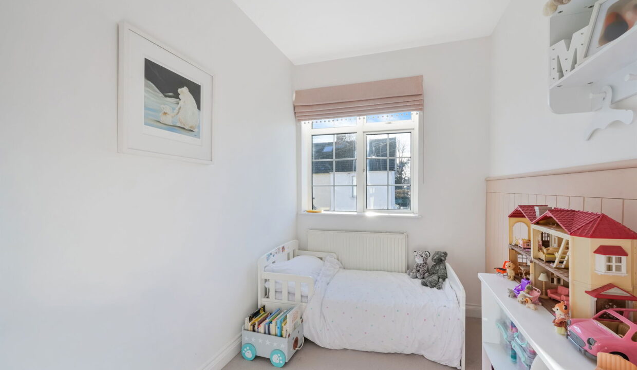 HOLMESDALE-ROAD_-77-_14__1768912515229