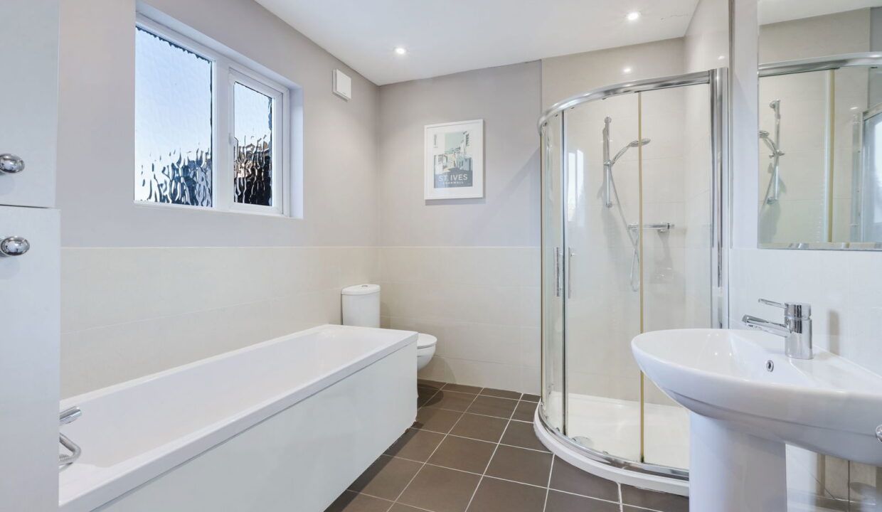 HOLMESDALE-ROAD_-77-_15__1768483931315