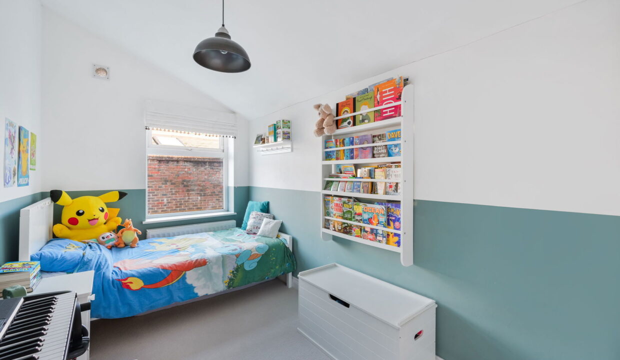 HOLMESDALE-ROAD_-77-_16__1768483931319