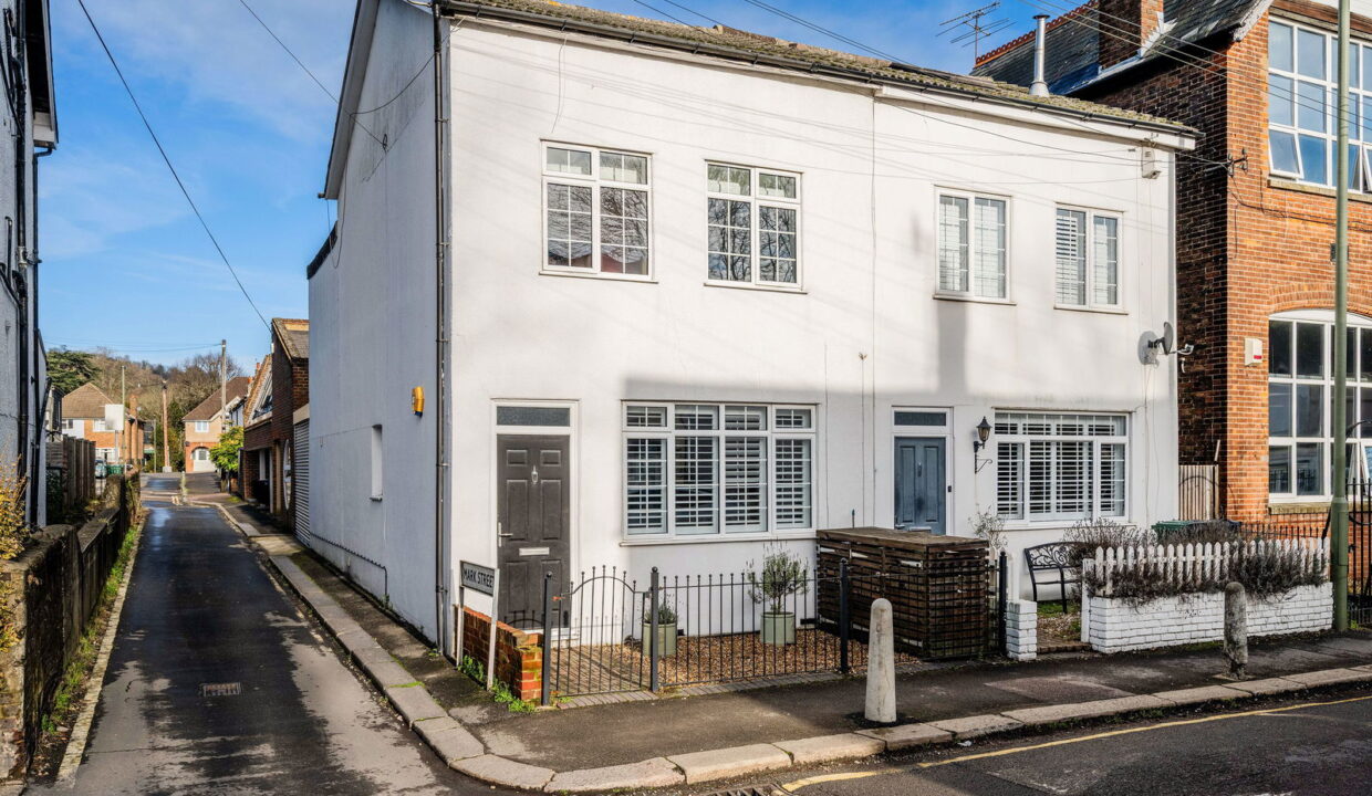 HOLMESDALE-ROAD_-77-_4__1768484082370