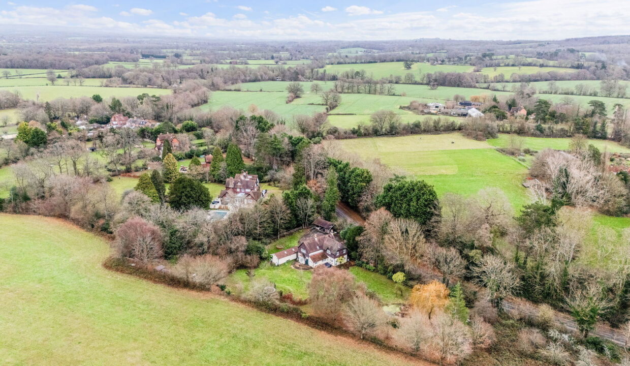 POULTON-LODGE-DRONE-_11__1766142844567