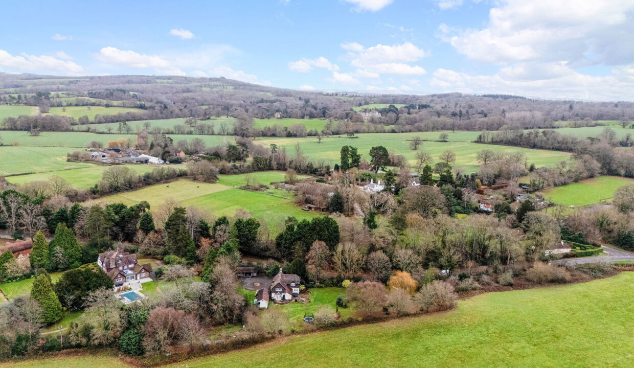 POULTON-LODGE-DRONE-_8__1766142844564