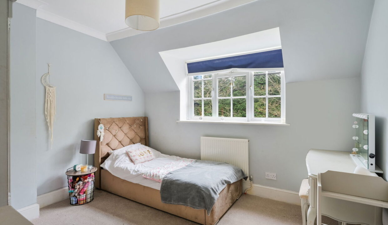 POULTON-LODGE-_11__1766067710407