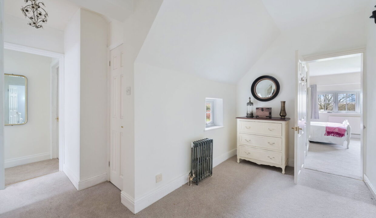 POULTON-LODGE-_15__1766067710413