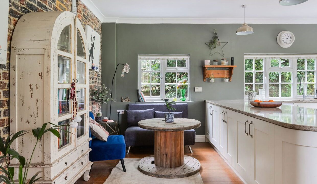 POULTON-LODGE-_19__1766067710416