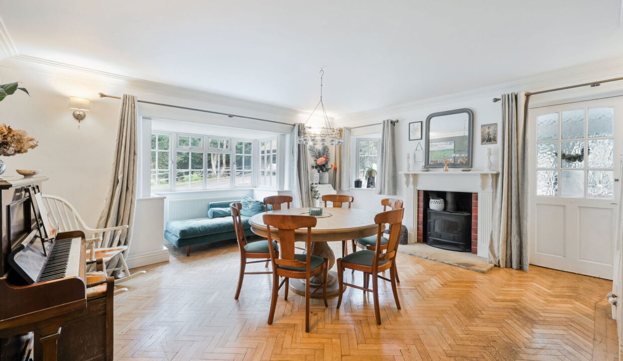 POULTON-LODGE-_24__1766067722281