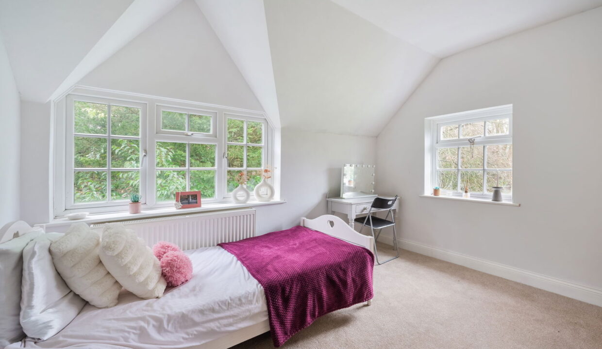 POULTON-LODGE-_8__1766067691441