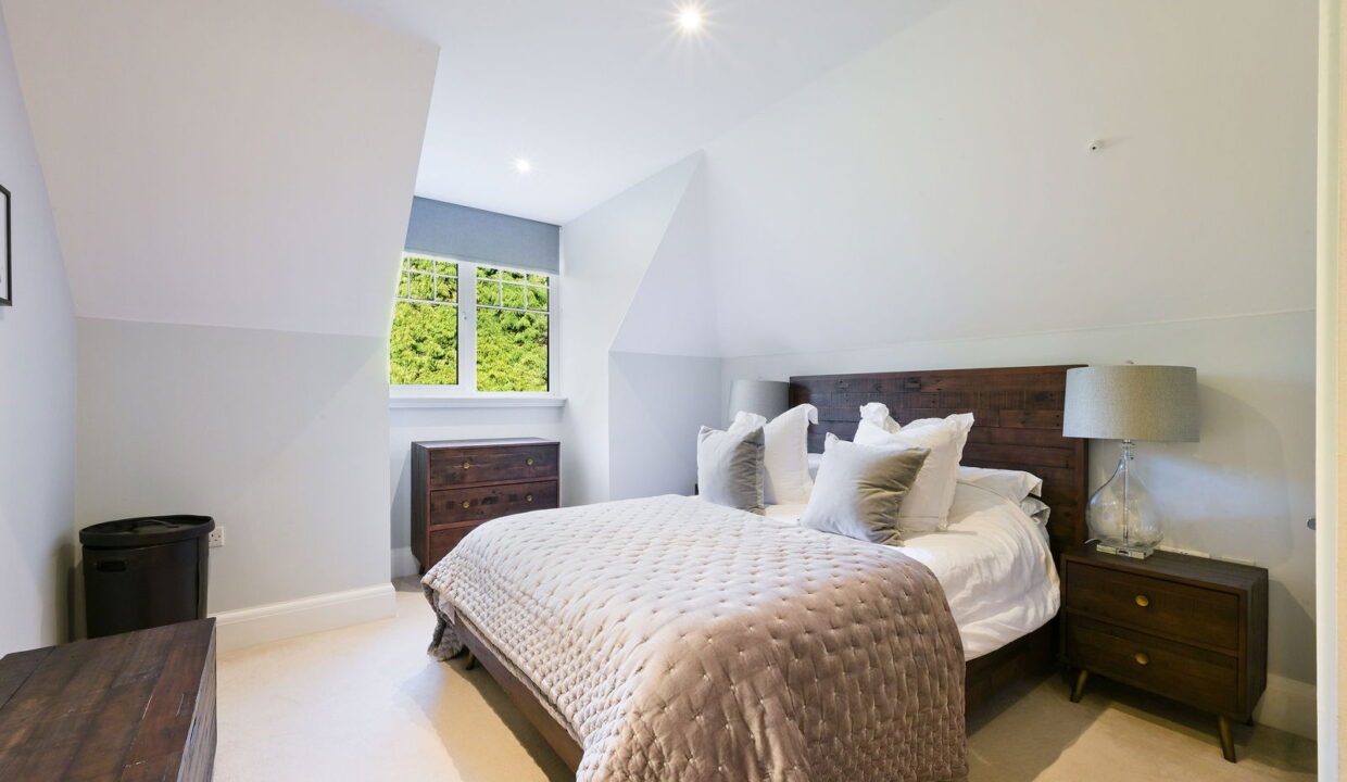 PRIORY-OAK_-FLAT-8-_4__1764322894519