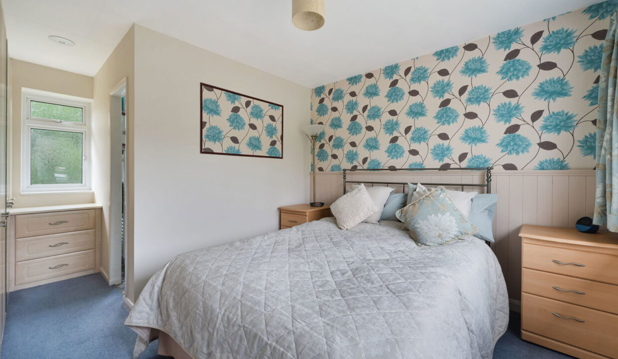 RAGLAN-ROAD_-72-_10__1769522034651