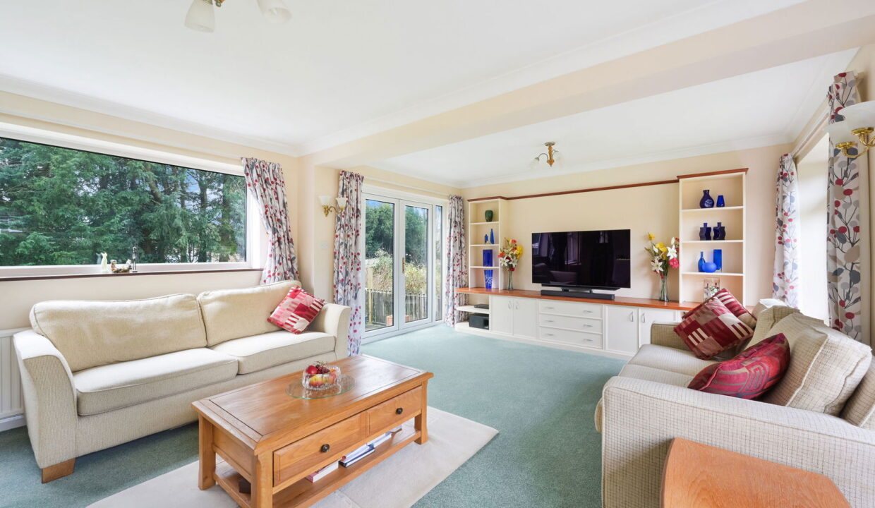 RAGLAN-ROAD_-72-_20__1769522055400