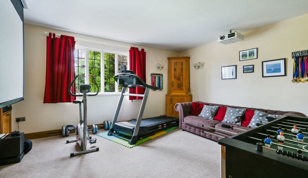 RAY-LODGE-HOUSE-_53__1766068953023