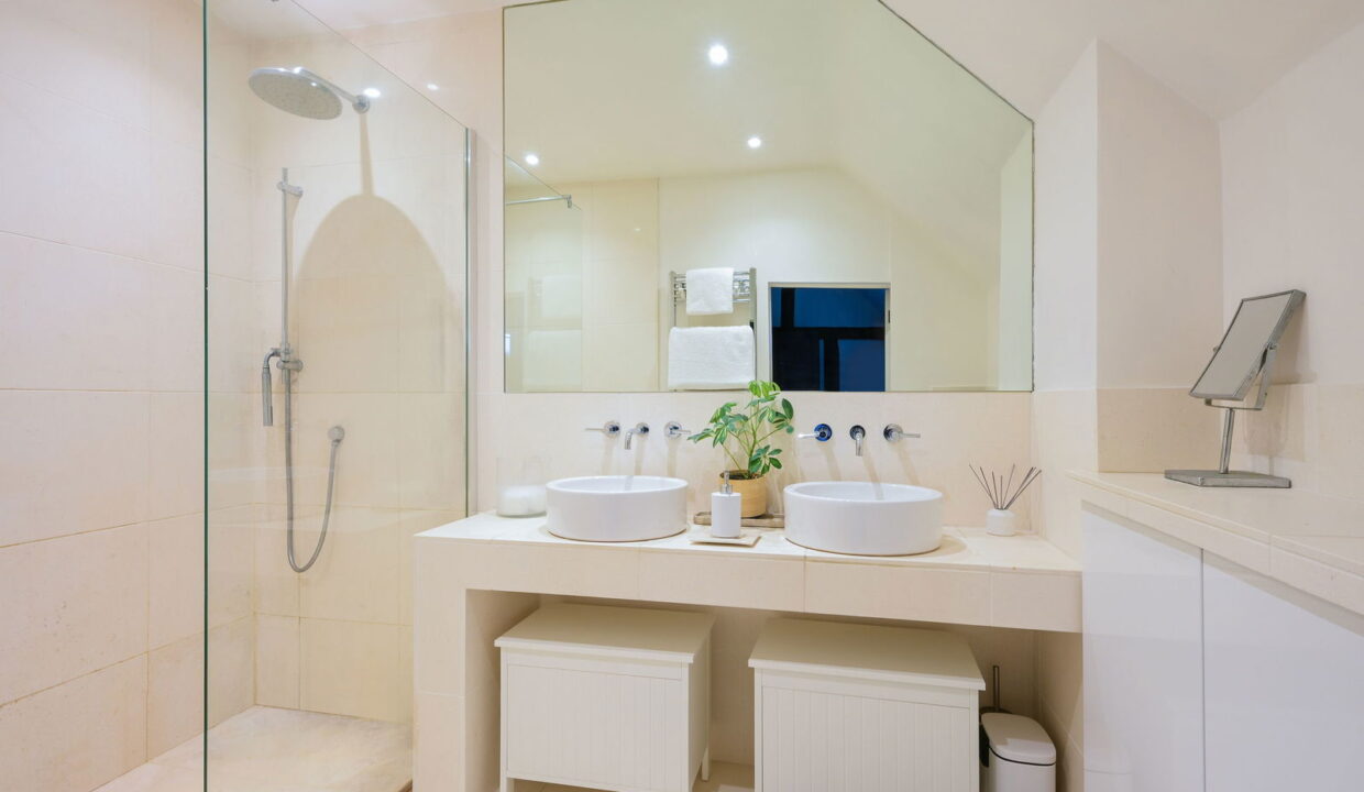 RAY-LODGE-HOUSE-_9__1766068859573